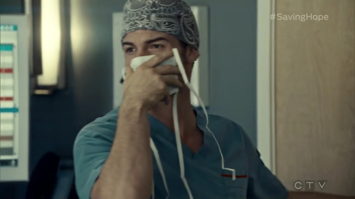 VampireDiariesWorld_dot_nl-SavingHope3x09-819.jpg
