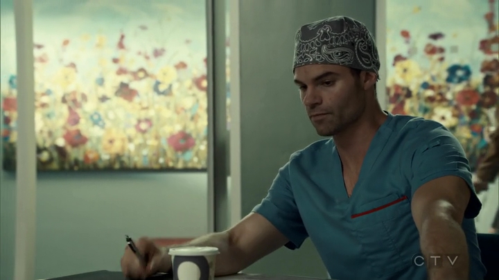 VampireDiariesWorld_dot_nl-SavingHope3x09-975.jpg