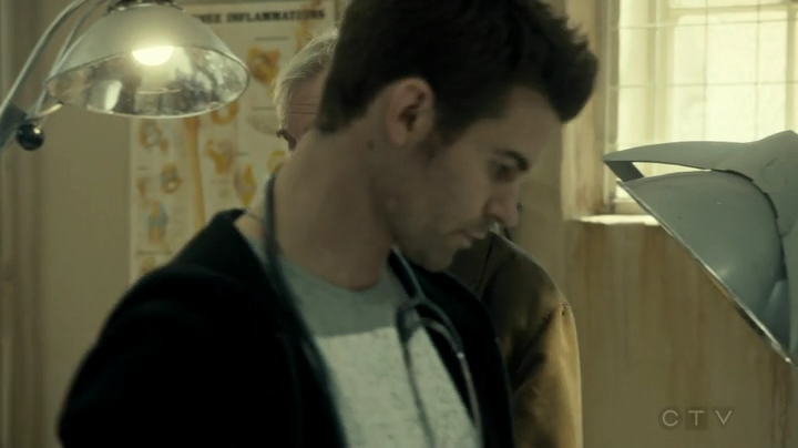 VampireDiariesWorld_dot_nl-SavingHope3x10-142.jpg