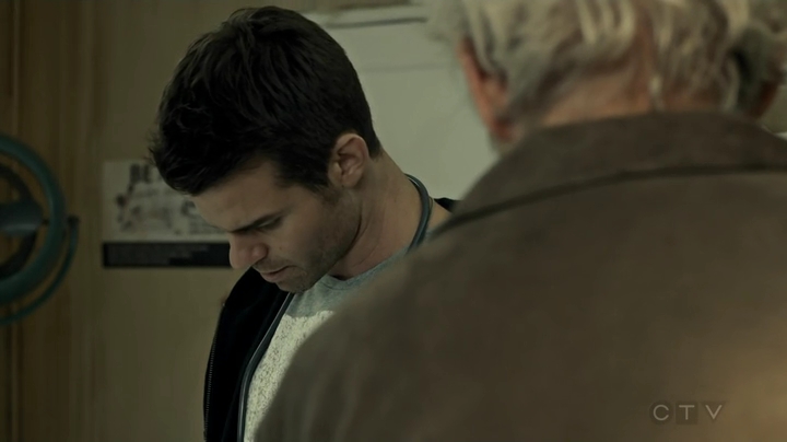 VampireDiariesWorld_dot_nl-SavingHope3x10-148.jpg