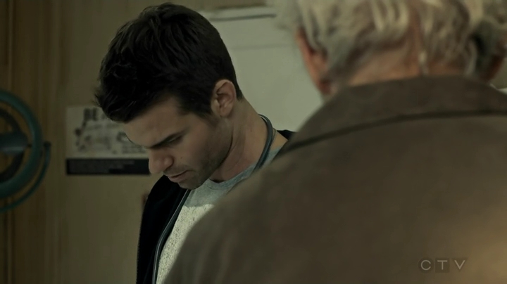 VampireDiariesWorld_dot_nl-SavingHope3x10-150.jpg