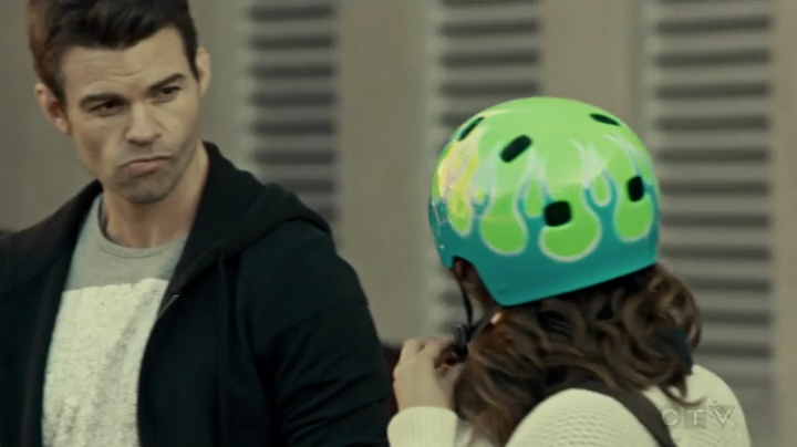 VampireDiariesWorld_dot_nl-SavingHope3x10-1840.jpg VampireDiariesWorld_dot_nl-SavingHope3x10-1840.jpg