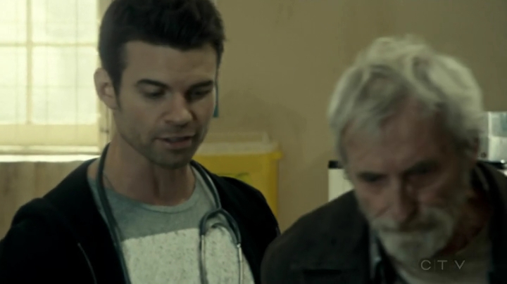 VampireDiariesWorld_dot_nl-SavingHope3x10-196.jpg VampireDiariesWorld_dot_nl-SavingHope3x10-196.jpg