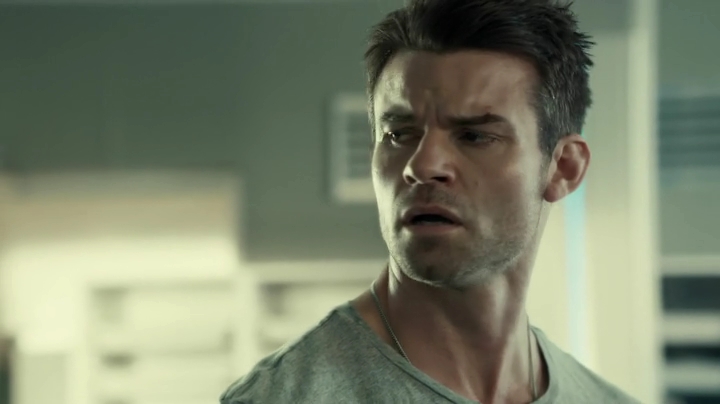 VampireDiariesWorld_dot_nl-SavingHope3x10-2163.jpg
