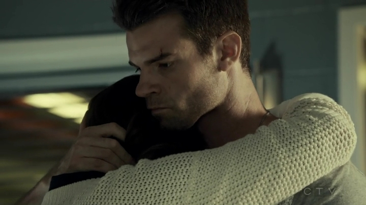 VampireDiariesWorld_dot_nl-SavingHope3x10-2325.jpg