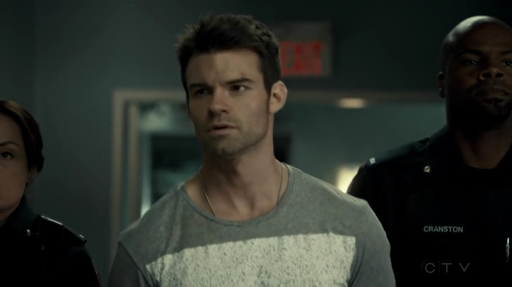 VampireDiariesWorld_dot_nl-SavingHope3x10-2457.jpg