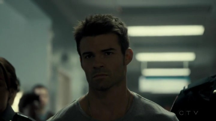 VampireDiariesWorld_dot_nl-SavingHope3x10-2482.jpg