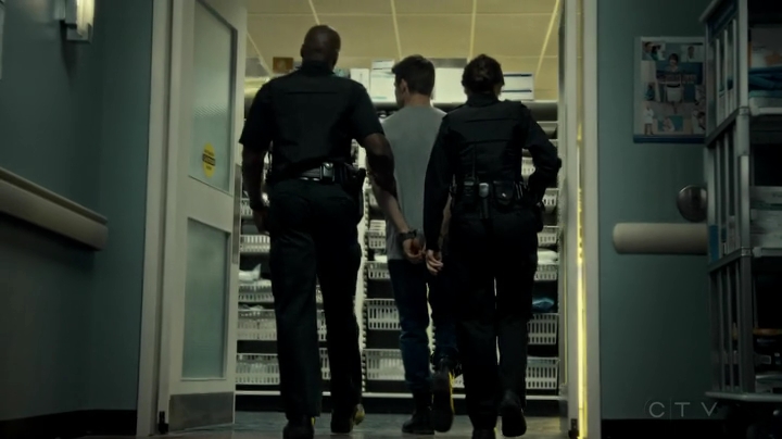 VampireDiariesWorld_dot_nl-SavingHope3x10-2495.jpg
