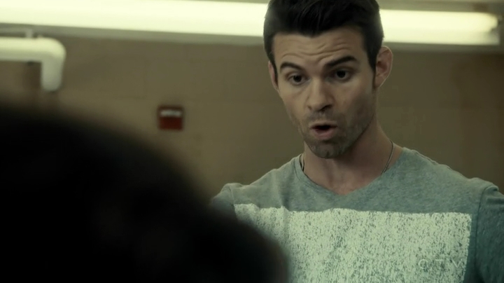 VampireDiariesWorld_dot_nl-SavingHope3x10-567.jpg