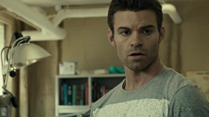VampireDiariesWorld_dot_nl-SavingHope3x10-574.jpg
