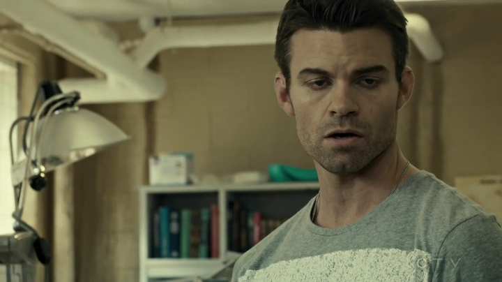 VampireDiariesWorld_dot_nl-SavingHope3x10-575.jpg