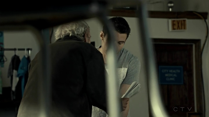 VampireDiariesWorld_dot_nl-SavingHope3x10-781.jpg