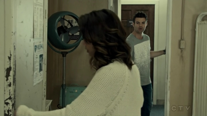 VampireDiariesWorld_dot_nl-SavingHope3x10-802.jpg