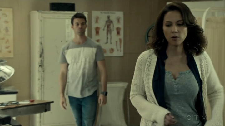 VampireDiariesWorld_dot_nl-SavingHope3x10-807.jpg