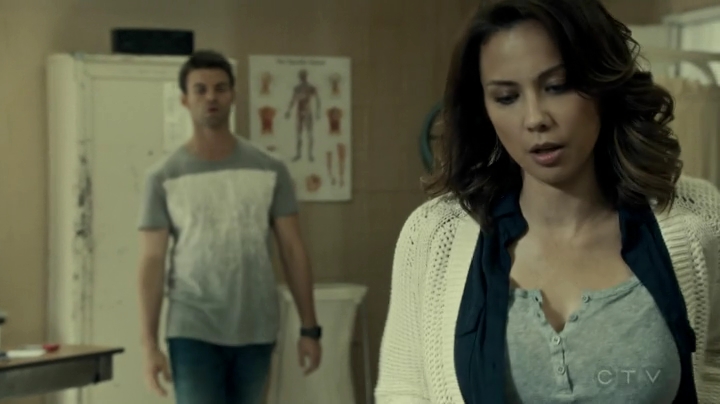 VampireDiariesWorld_dot_nl-SavingHope3x10-808.jpg