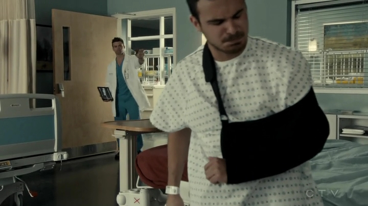 VampireDiariesWorld_dot_nl-SavingHope3x12-1240.jpg