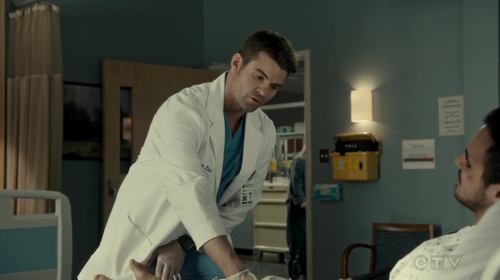 VampireDiariesWorld_dot_nl-SavingHope3x12-1428.jpg