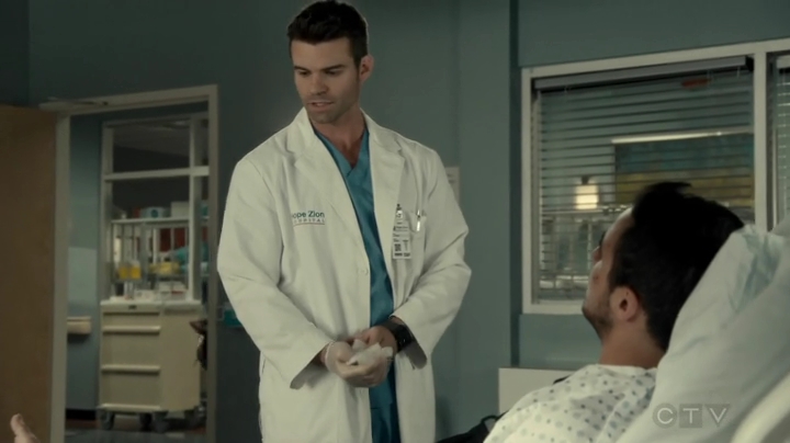 VampireDiariesWorld_dot_nl-SavingHope3x12-1442.jpg