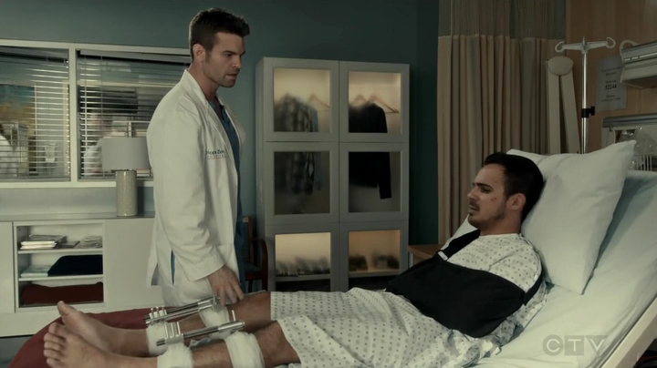 VampireDiariesWorld_dot_nl-SavingHope3x12-1473.jpg