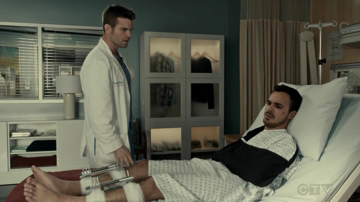 VampireDiariesWorld_dot_nl-SavingHope3x12-1474.jpg