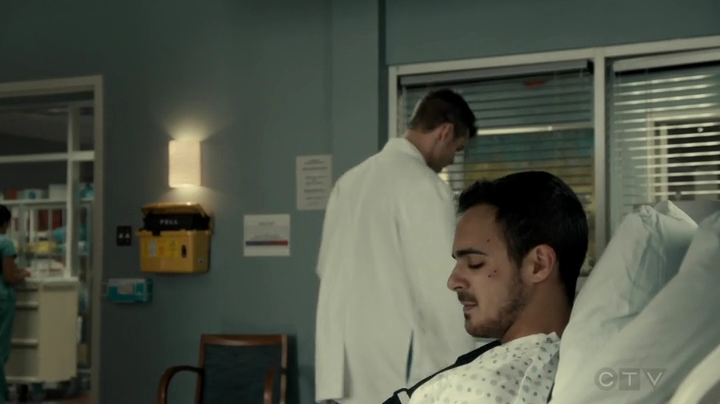 VampireDiariesWorld_dot_nl-SavingHope3x12-1479.jpg