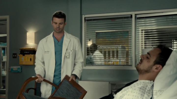VampireDiariesWorld_dot_nl-SavingHope3x12-1482.jpg