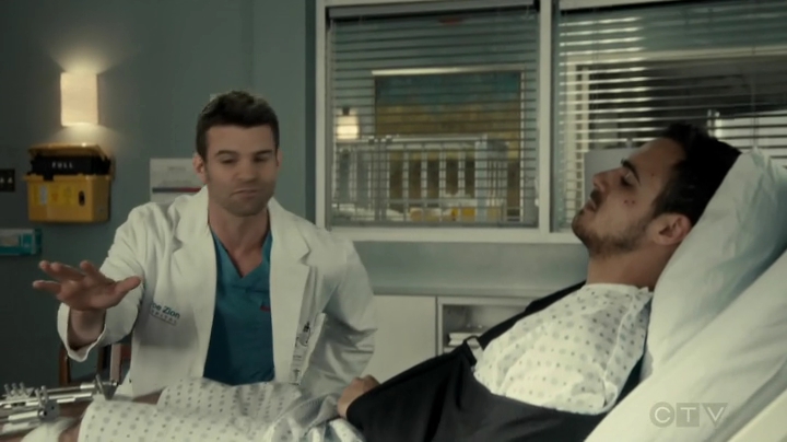 VampireDiariesWorld_dot_nl-SavingHope3x12-1489.jpg