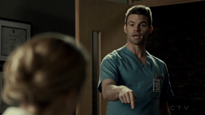 VampireDiariesWorld_dot_nl-SavingHope3x12-2347.jpg