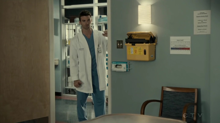 VampireDiariesWorld_dot_nl-SavingHope3x12-737.jpg