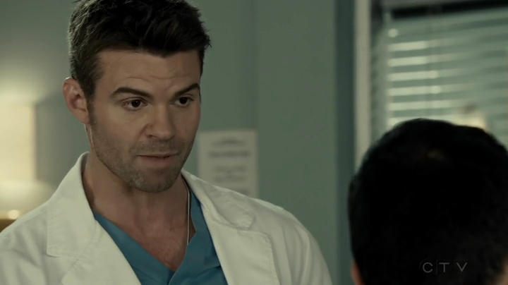 VampireDiariesWorld_dot_nl-SavingHope3x12-768.jpg