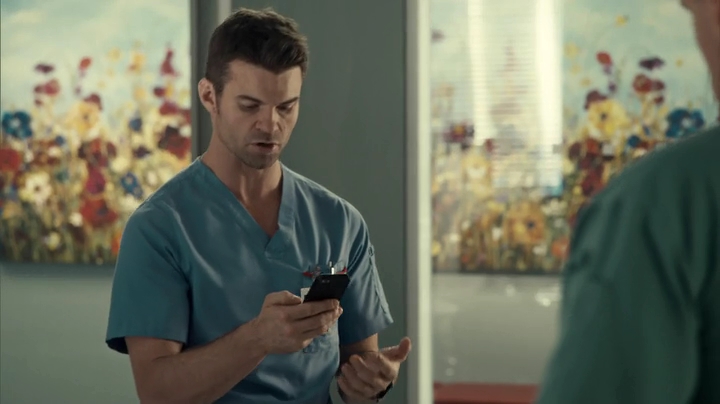 VampireDiariesWorld_dot_nl-SavingHope3x13-110.jpg