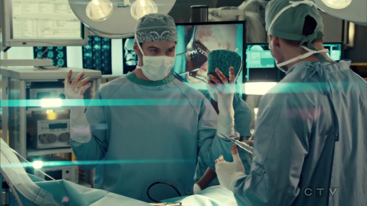 VampireDiariesWorld_dot_nl-SavingHope3x13-2012.jpg