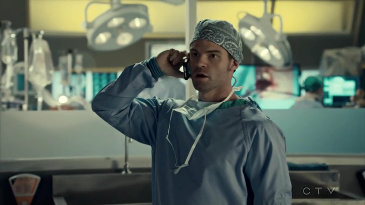 VampireDiariesWorld_dot_nl-SavingHope3x13-2030.jpg