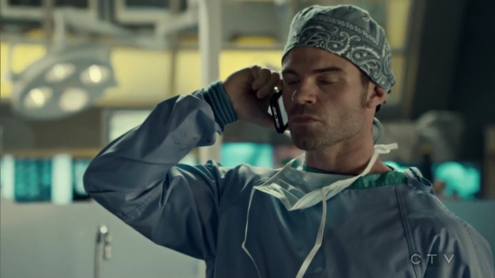 VampireDiariesWorld_dot_nl-SavingHope3x13-2033.jpg