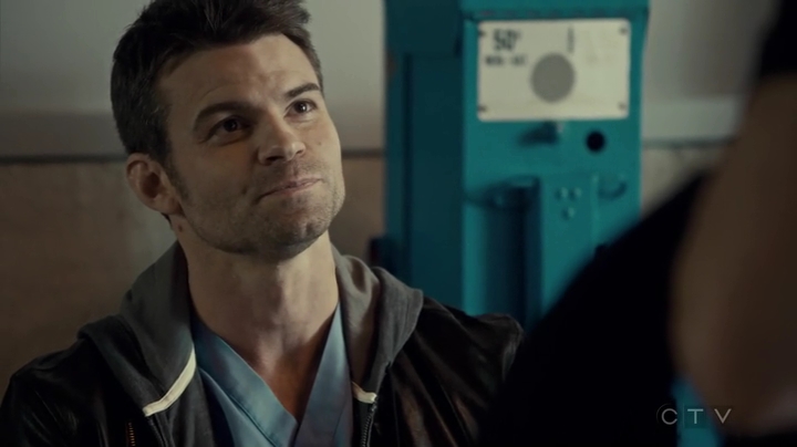VampireDiariesWorld_dot_nl-SavingHope3x13-2356.jpg
