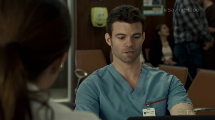 VampireDiariesWorld_dot_nl-SavingHope3x14-039.jpg