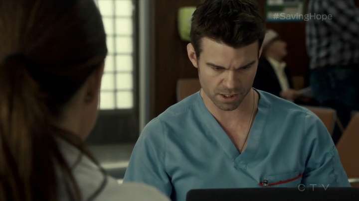 VampireDiariesWorld_dot_nl-SavingHope3x14-042.jpg