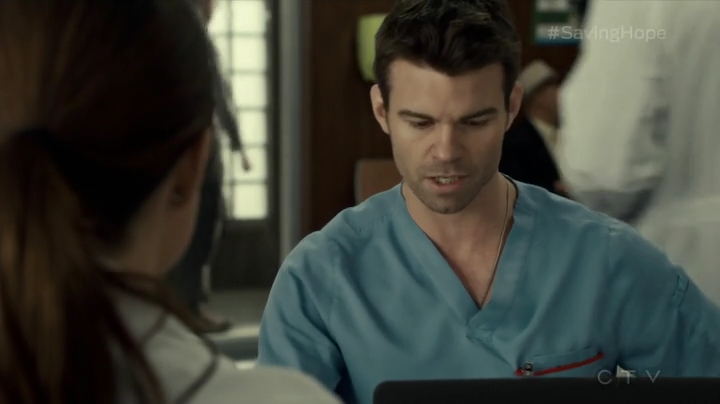 VampireDiariesWorld_dot_nl-SavingHope3x14-043.jpg