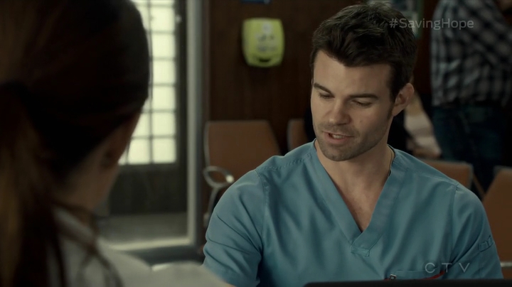 VampireDiariesWorld_dot_nl-SavingHope3x14-050.jpg