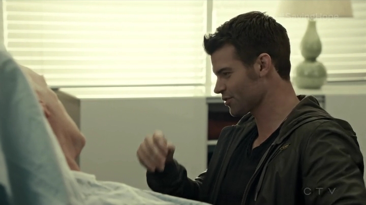 VampireDiariesWorld_dot_nl-SavingHope3x14-1157.jpg