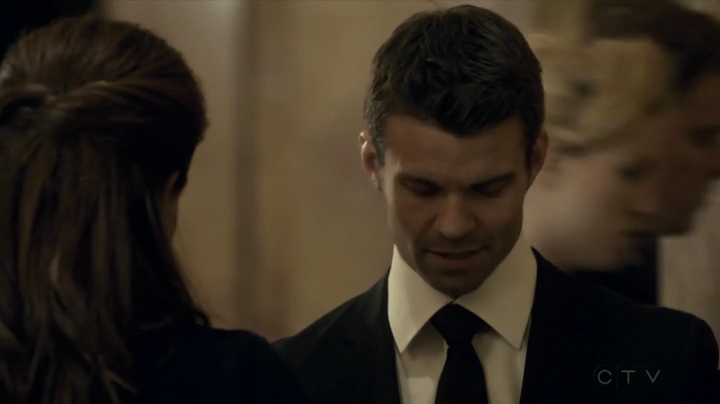 VampireDiariesWorld_dot_nl-SavingHope3x14-1607.jpg