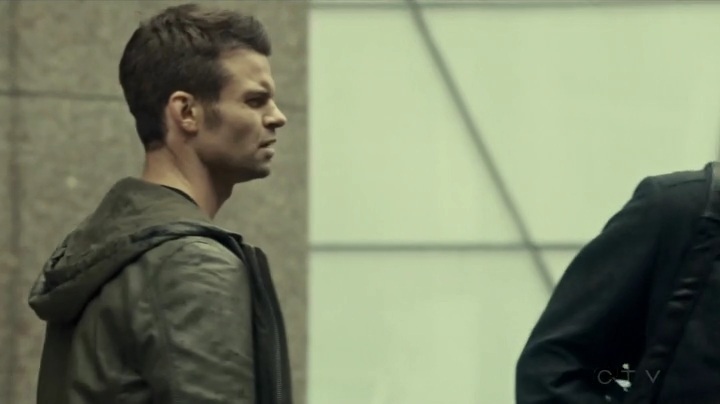 VampireDiariesWorld_dot_nl-SavingHope3x14-654.jpg