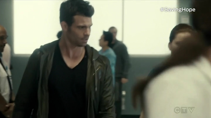 VampireDiariesWorld_dot_nl-SavingHope3x14-698.jpg