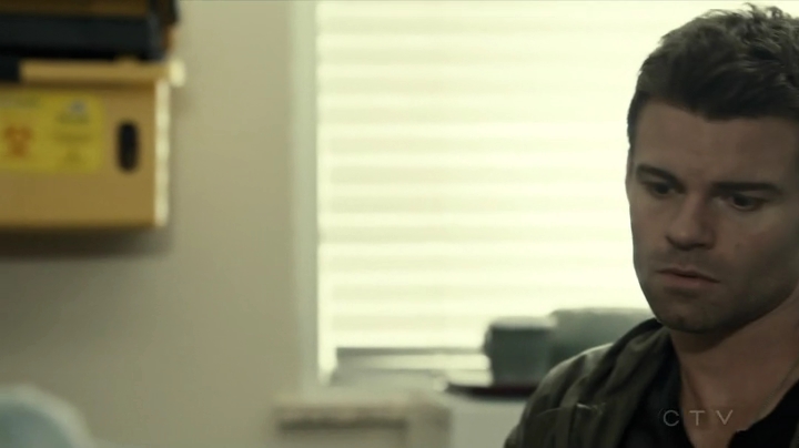 VampireDiariesWorld_dot_nl-SavingHope3x14-863.jpg