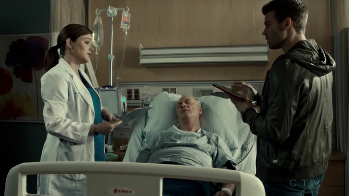 VampireDiariesWorld_dot_nl-SavingHope3x14-883.jpg