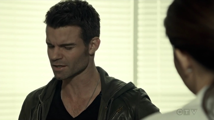 VampireDiariesWorld_dot_nl-SavingHope3x14-904.jpg