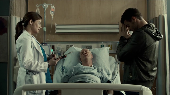 VampireDiariesWorld_dot_nl-SavingHope3x14-917.jpg