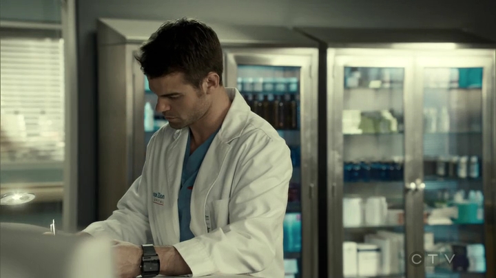 VampireDiariesWorld_dot_nl-SavingHope3x15-1030.jpg