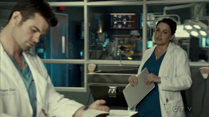 VampireDiariesWorld_dot_nl-SavingHope3x15-1033.jpg