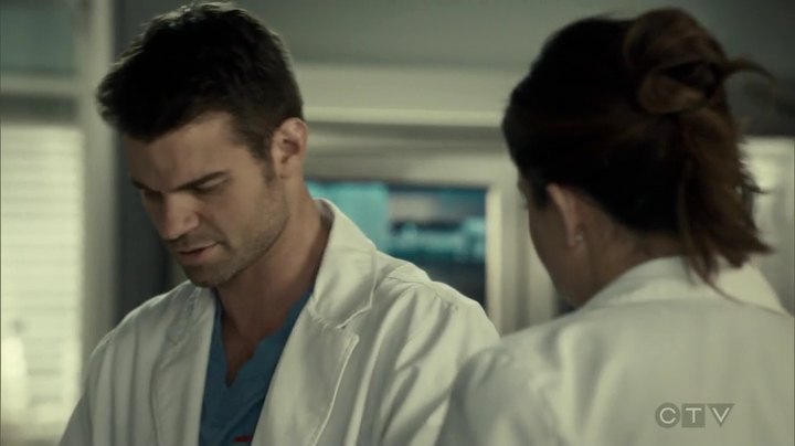 VampireDiariesWorld_dot_nl-SavingHope3x15-1046.jpg